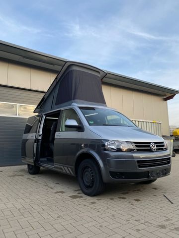 Volkswagen T5 wie Caravelle mit Camperfunktion