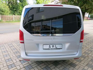 Mercedes V 220 - 6