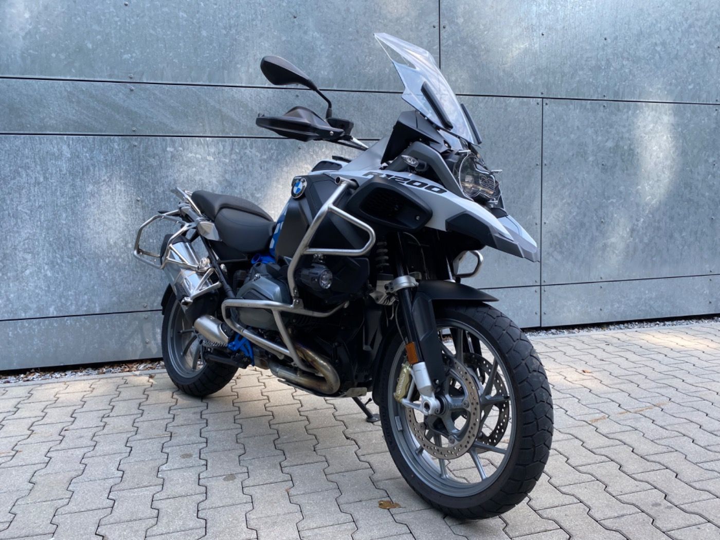 Fahrzeugabbildung BMW R 1200 GS Adventure Rallye 3 Pakete Connectivity