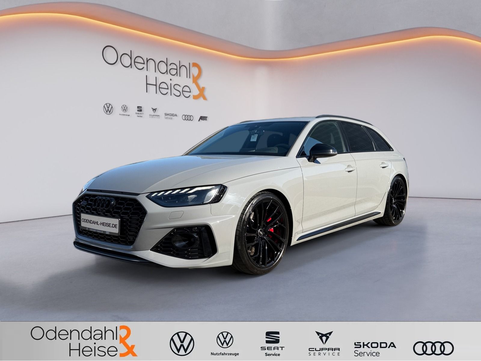 AUDI RS4 Avant tiptronic MATRIX / B&amp;O / RS-SPORTABGAS