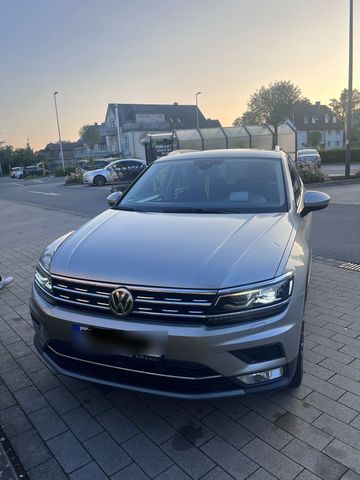 Volkswagen Tiguan 2.0 TDI 4M DSG AHK HUD