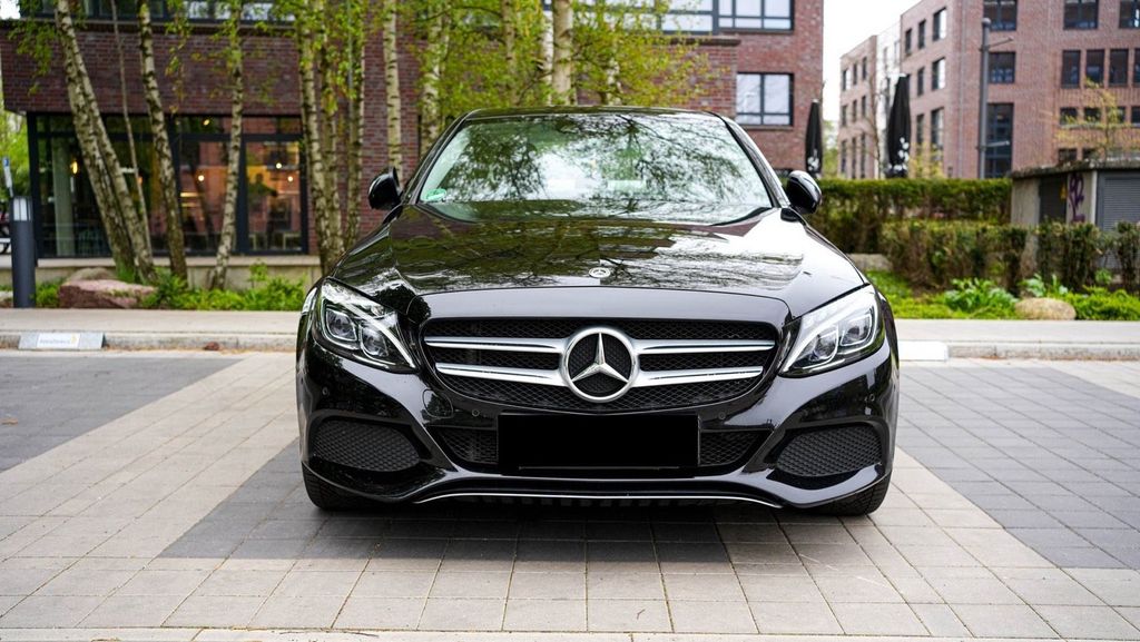Image of Mercedes-Benz C 400