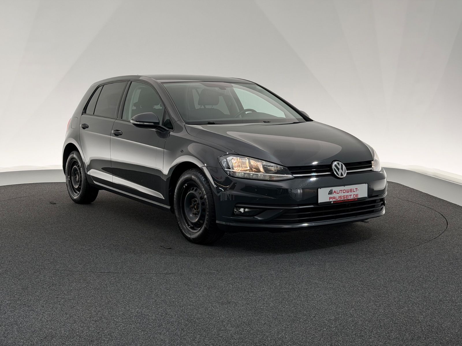 Gebrauchtwagen Volkswagen Golf Golf VII 1.6 TDI Lim.*TRENDLINE*TEMPO-PDC-SOL-CD in Horb am Neckar