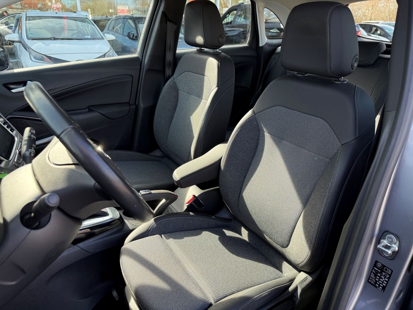 Fahrzeugabbildung Opel Crossland Elegance 1.2 Sitzheizung+Lenkradheizun