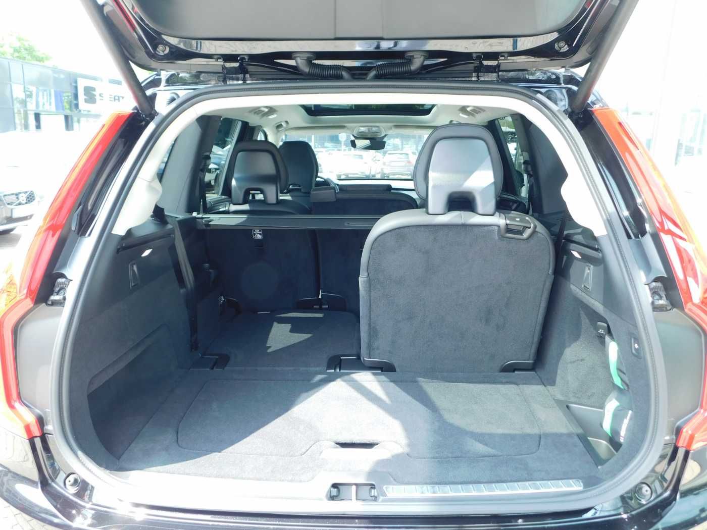 Fahrzeugabbildung Volvo XC90 B5 D AWD Plus Bright