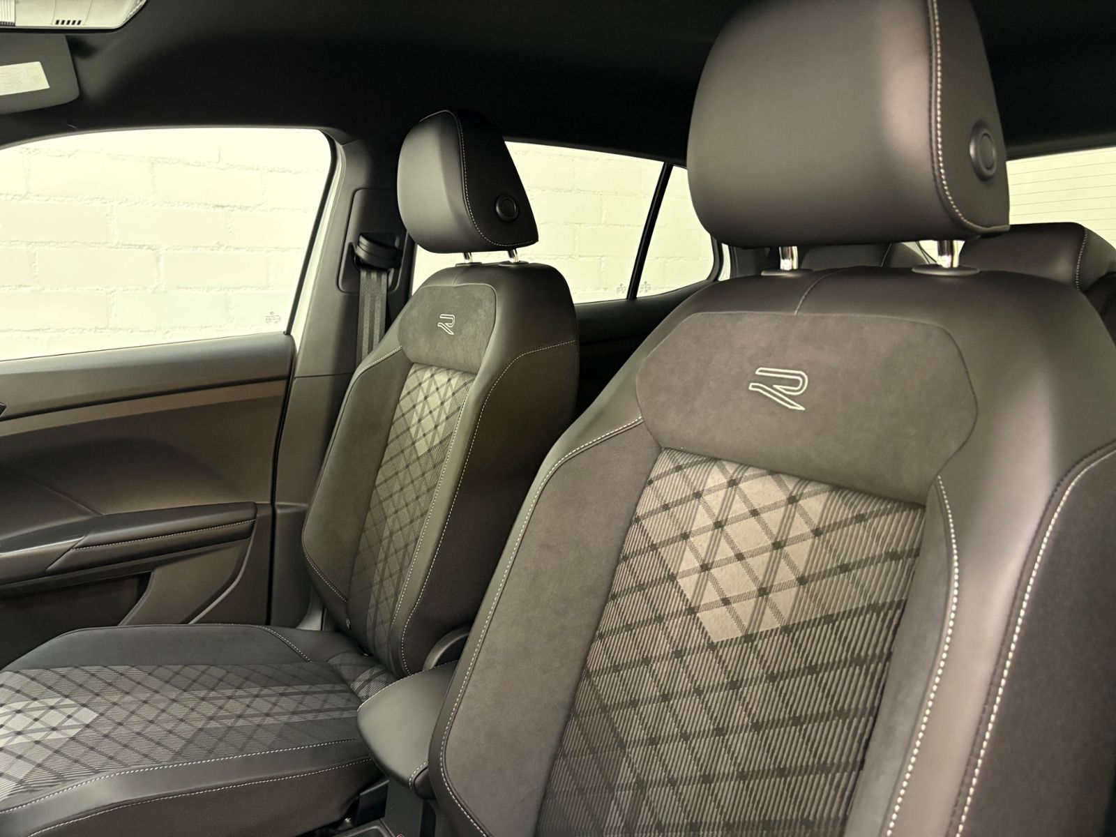 Volkswagen T-Cross - Bild 14