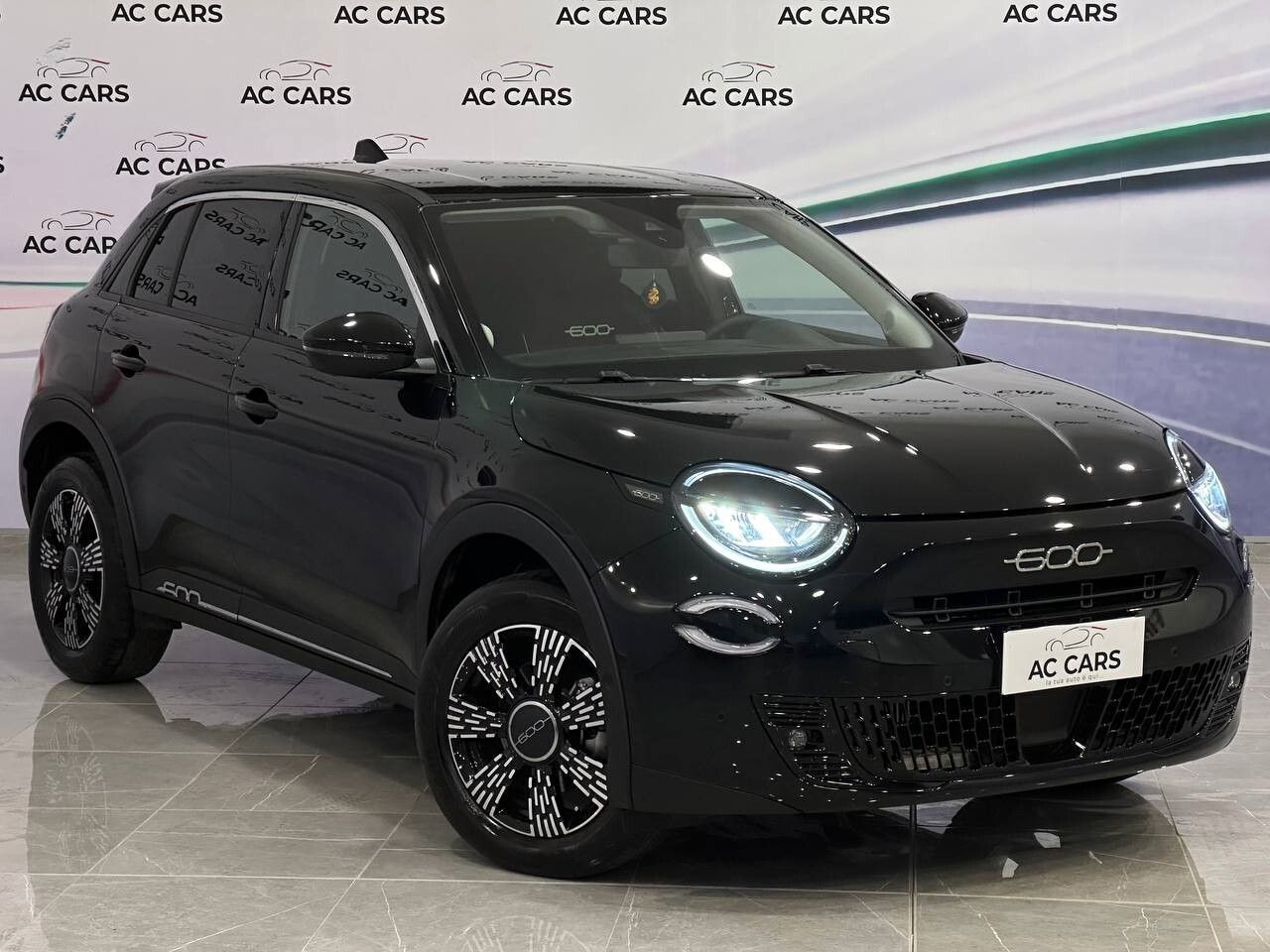 Fiat 600 Hybrid 110 CV DCT MHEV La Prima imagem 2