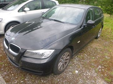 BMW 316d Touring *Unfallfahrzeug mit Seitenschaden*