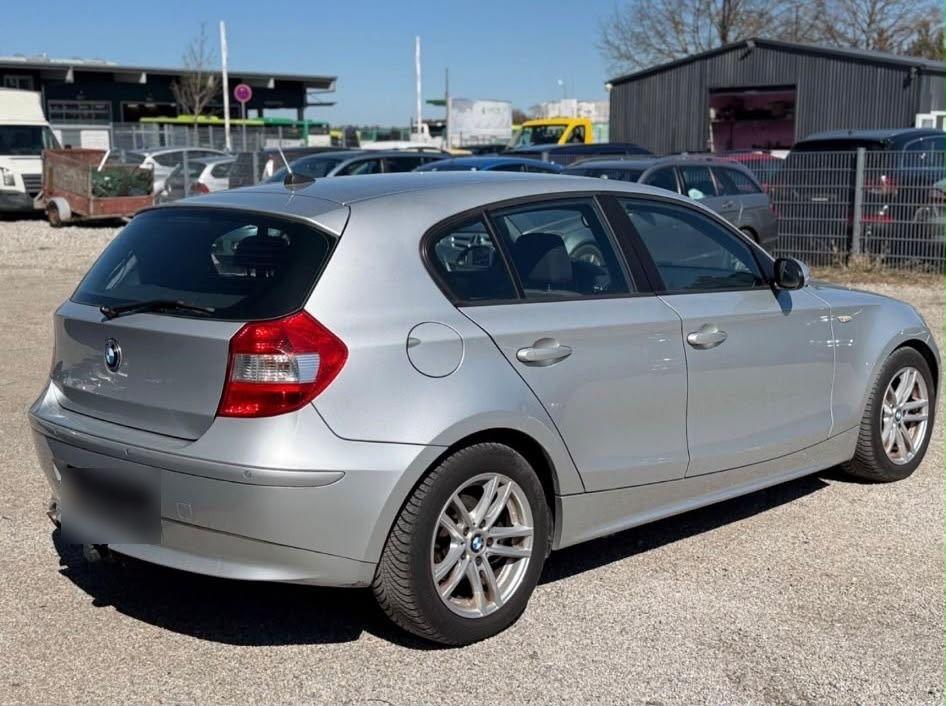 BMW 120