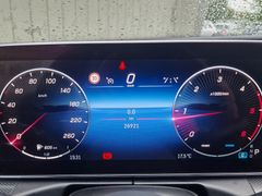 Fahrzeugabbildung Mercedes-Benz C 220d T Avantgarde Navi LED SiHz PDC RFK AHK