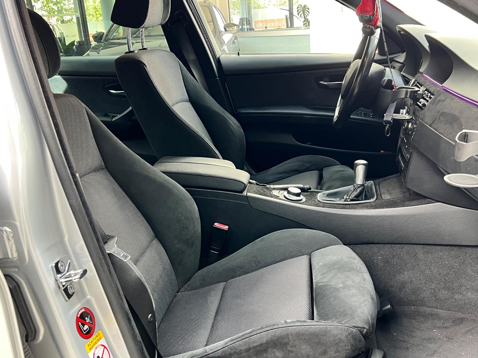BMW 330i M-Paket | 272 ch | BVM | Alcantara | GPS Professional | Sièges chauffants | Xénon