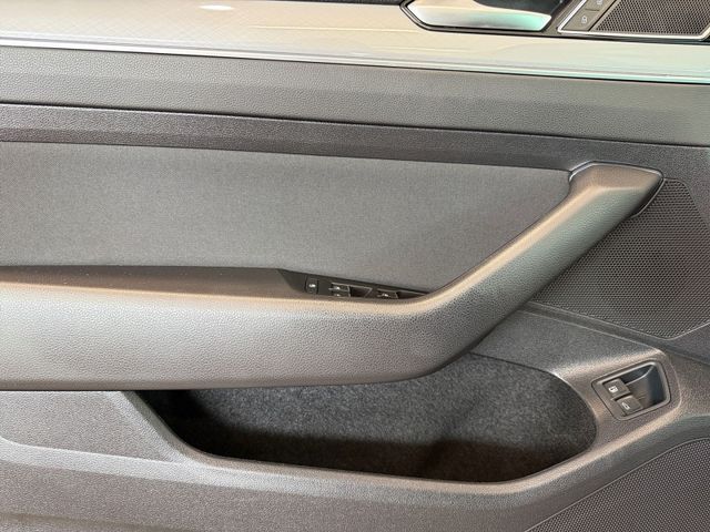 Passat Variant GTE 1.4 eHybrid R-LINE +AHK+PANO+