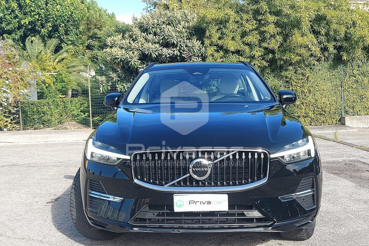 Volvo VOLVO XC60 B4 (d) automatico Core imagem 2