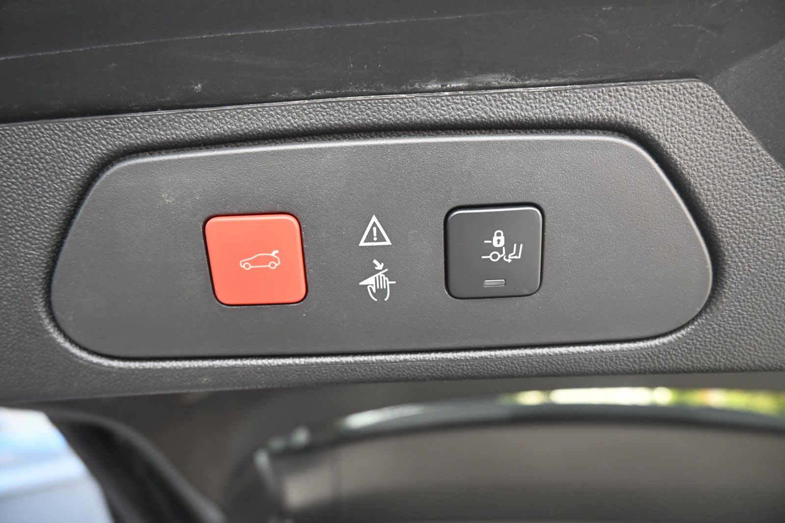Fahrzeugabbildung Opel Grandland (X) 1.6 Turbo Autom. Ultimate*Pano*ACC