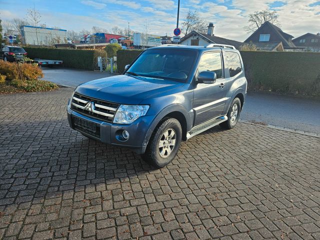 Mitsubishi Pajero 3.2 DI-D Intense