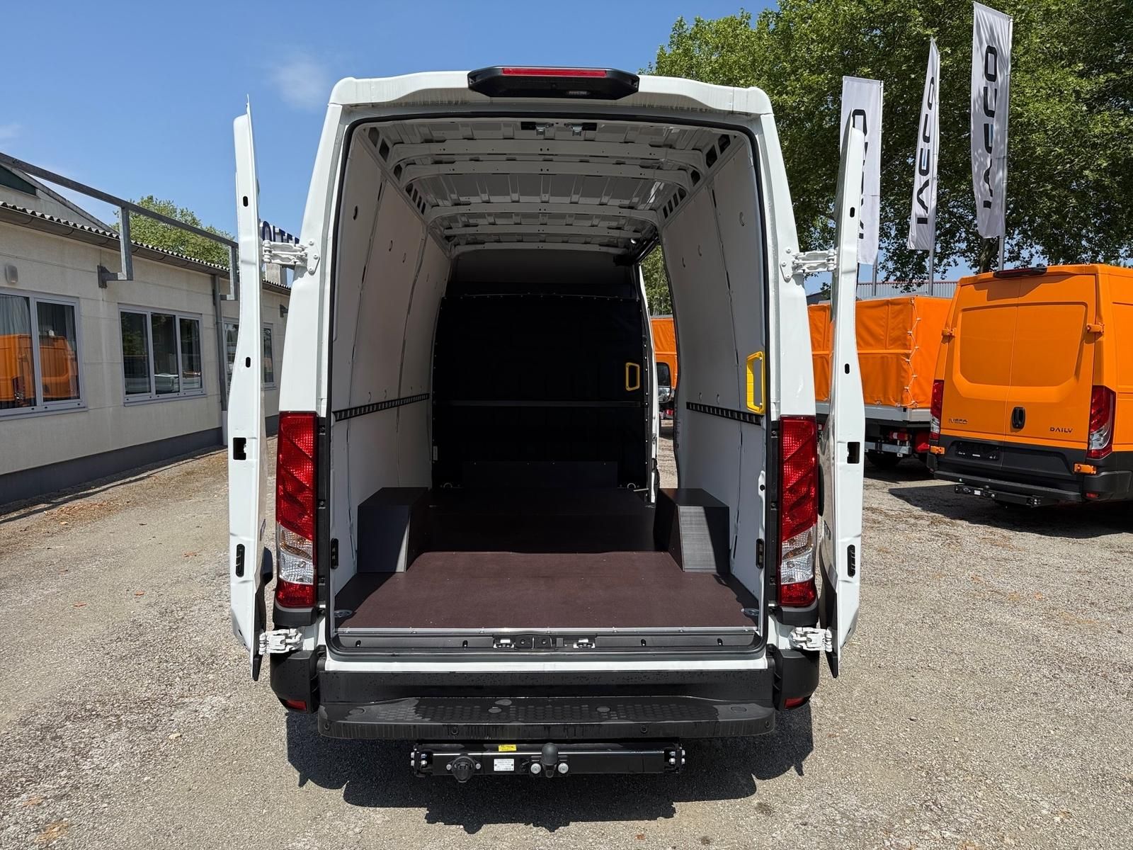 Fahrzeugabbildung Iveco eDaily 35S14E V Kastenwagen