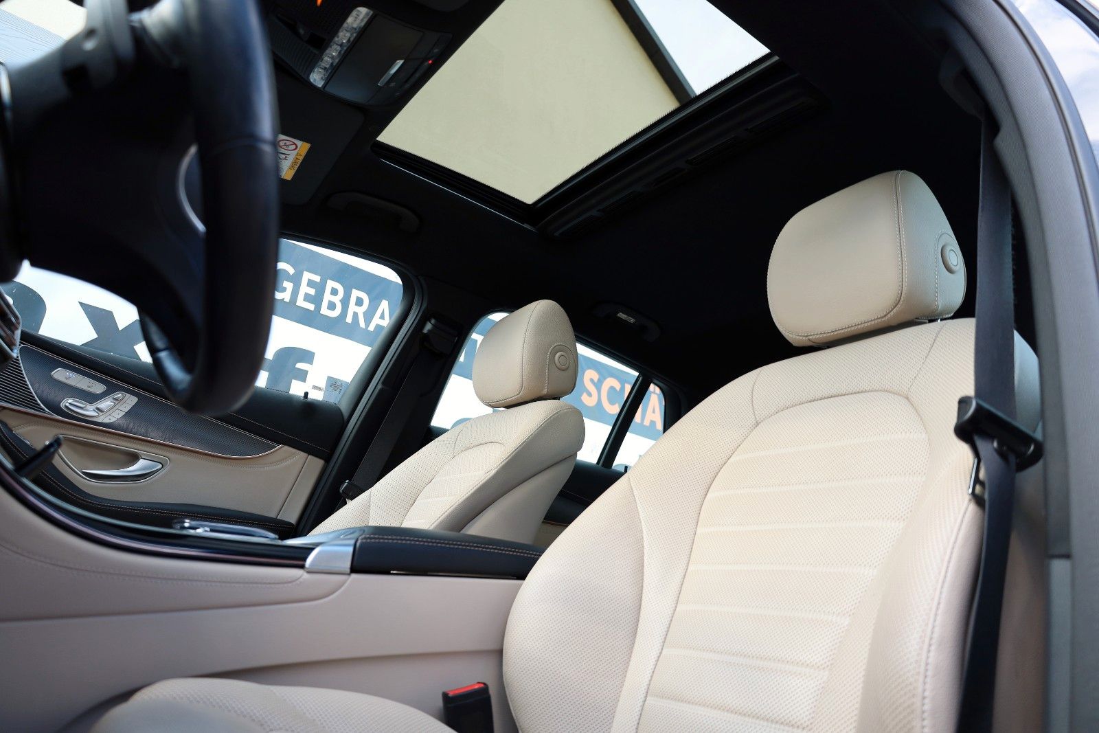 Fahrzeugabbildung Mercedes-Benz EQC 400 4M,Leder,HUD,360°Kam.,SD,ACC,Sitzlüftung