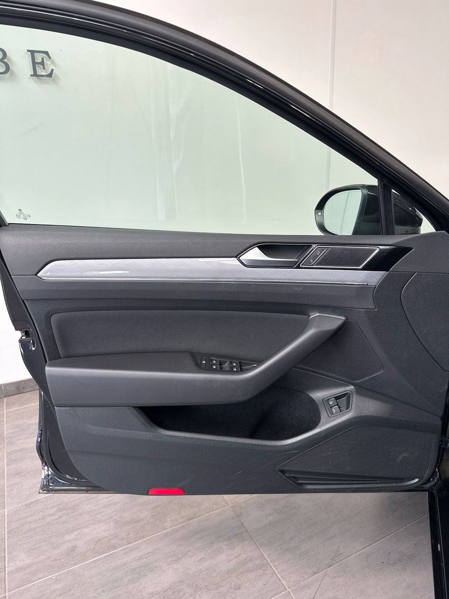 Fahrzeugabbildung Volkswagen Passat Variant GTE NAV+LED+ACC+AHK+17ZOLL+KAMERA
