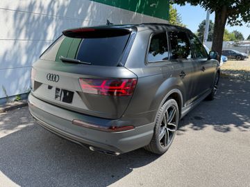 Audi Q7 - 3