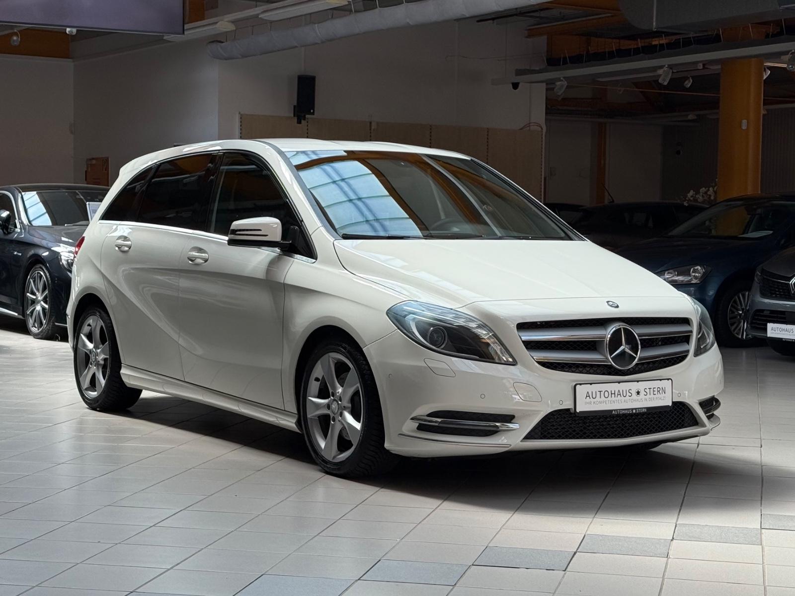 Mercedes-Benz B180|SHZ|PDC|Klimaanlage|Xenon|2.Hand|Bluetooth