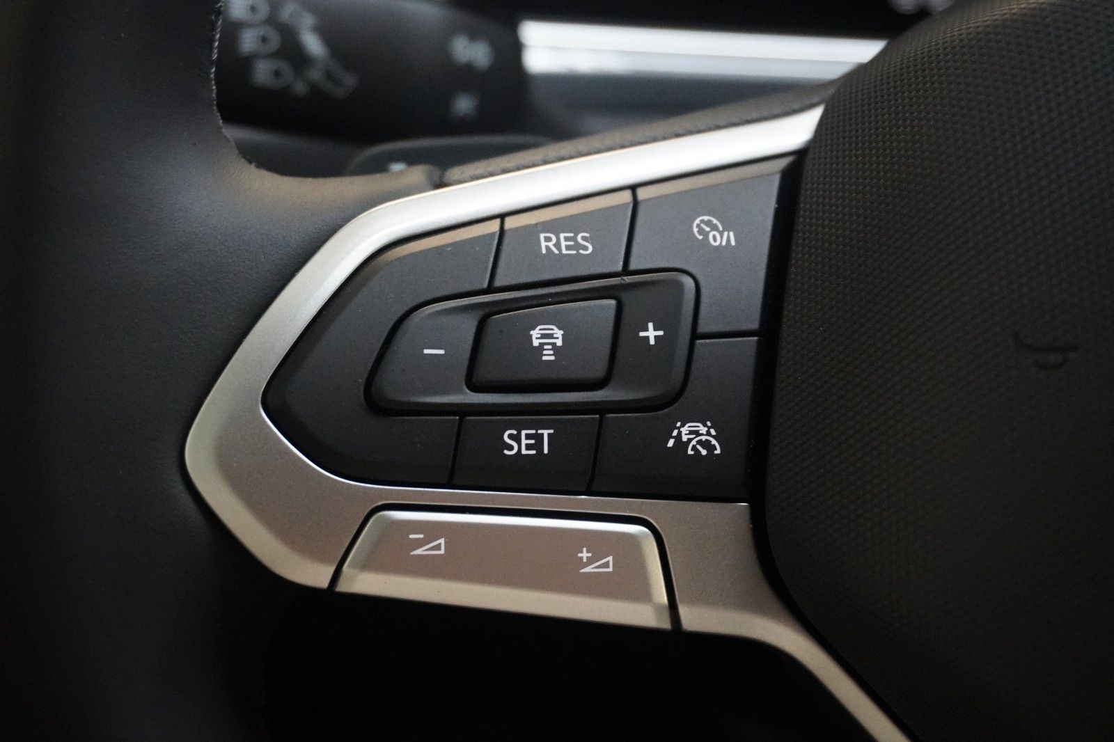 Volkswagen T-Roc - Bild 12