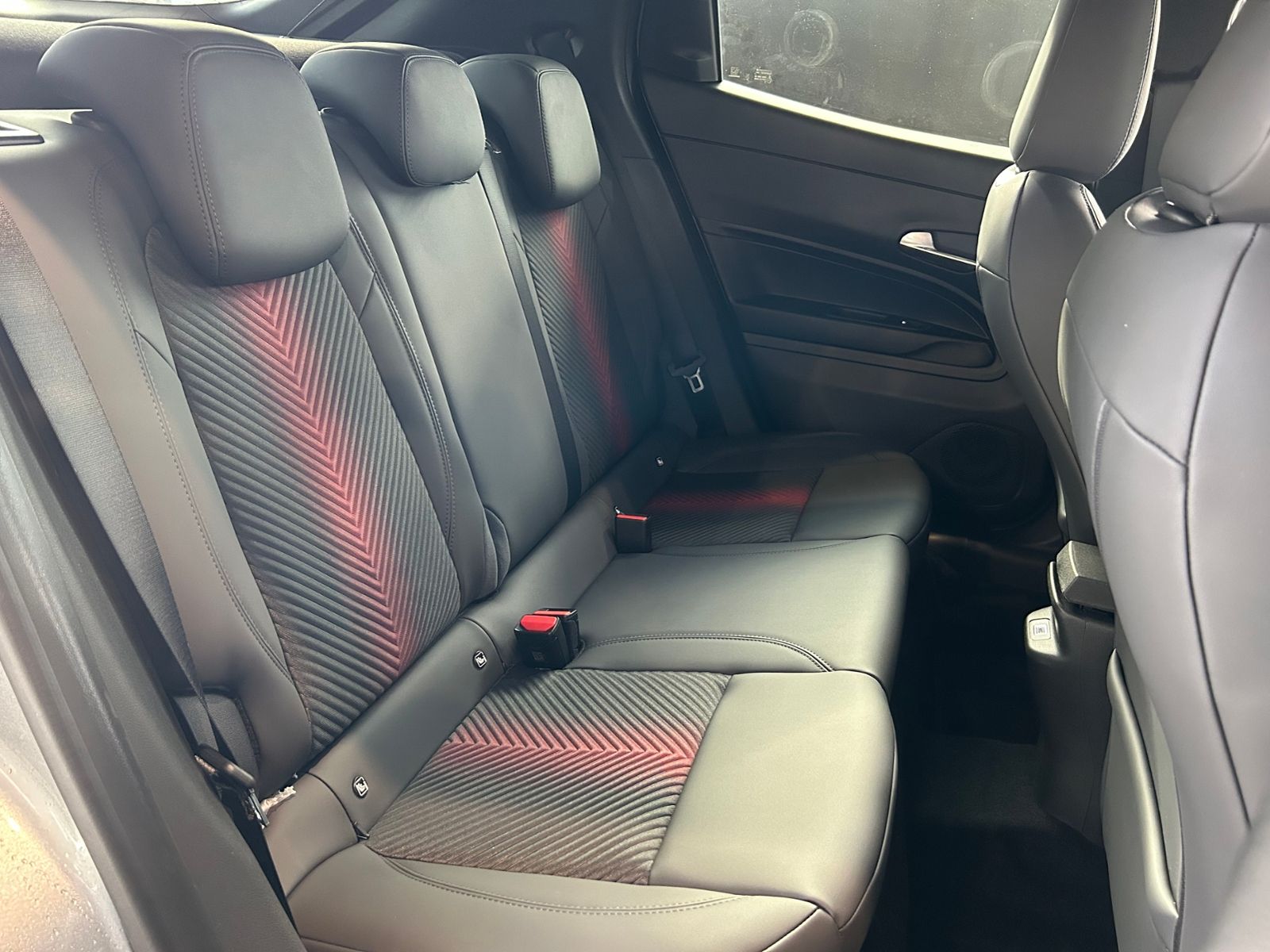 Fahrzeugabbildung Alfa Romeo Junior Ibrida Speciale - Technologie Paket