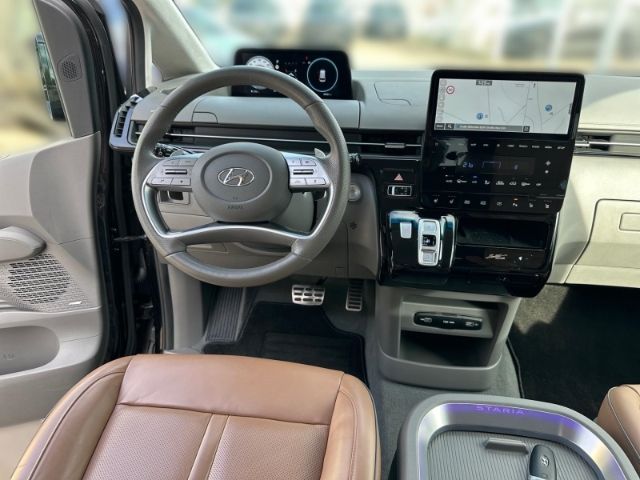 Fahrzeugabbildung Hyundai STARIA Signature 4WD 7-Sitzer Navi AHK Leder Dig