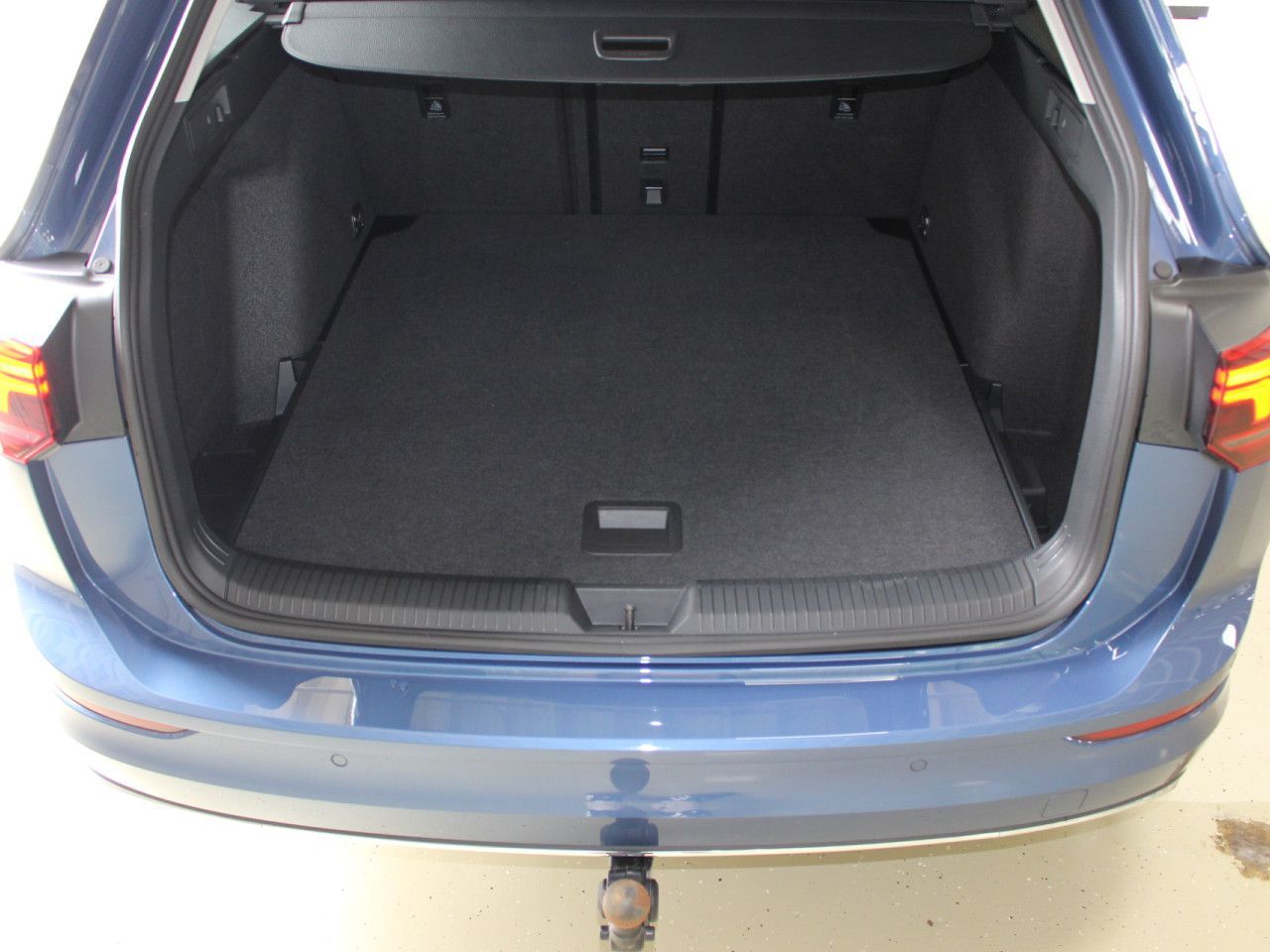 Fahrzeugabbildung Volkswagen Golf Variant 1.5 eTSI Goal 360/AHK/Navi/ACC