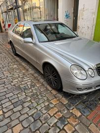 صورة 3 لـ 2007 Mercedes-BENZ E 280