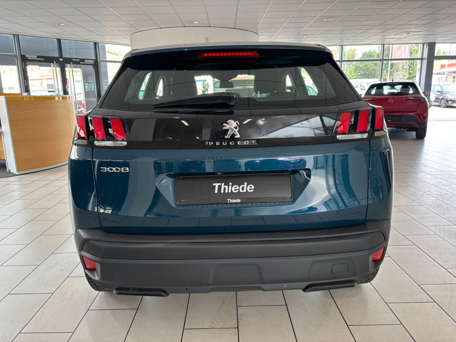 Fahrzeugabbildung Peugeot 3008 1.2T ACTIVE PACK NAVI/LED/SPORT/VIRT/PDC