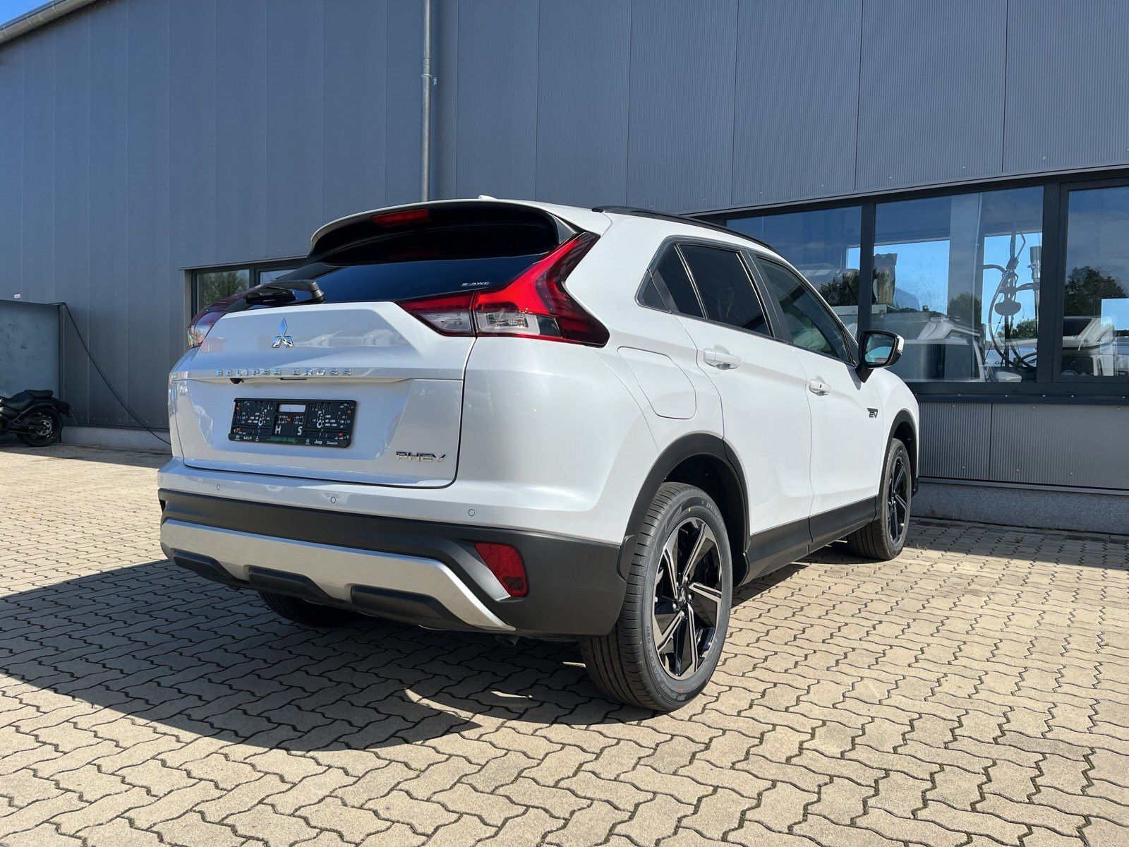 Fahrzeugabbildung Mitsubishi Eclipse Cross Plug-in Hybrid 2.4 PHEV PLUS *AKTI