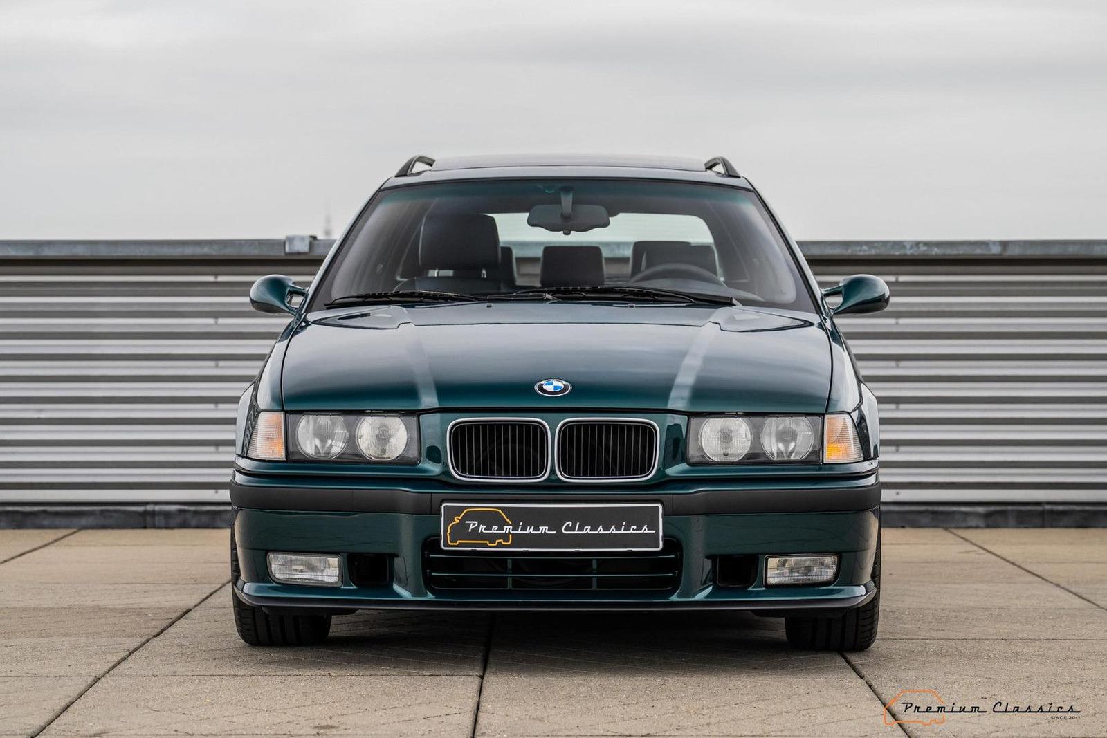 BMW M3 E36 Touring 286ch - Projet unique - Toit ouvrant - Entièrement restauré