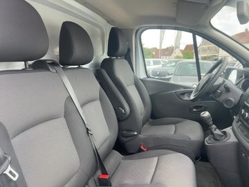 Renault Trafic - 10