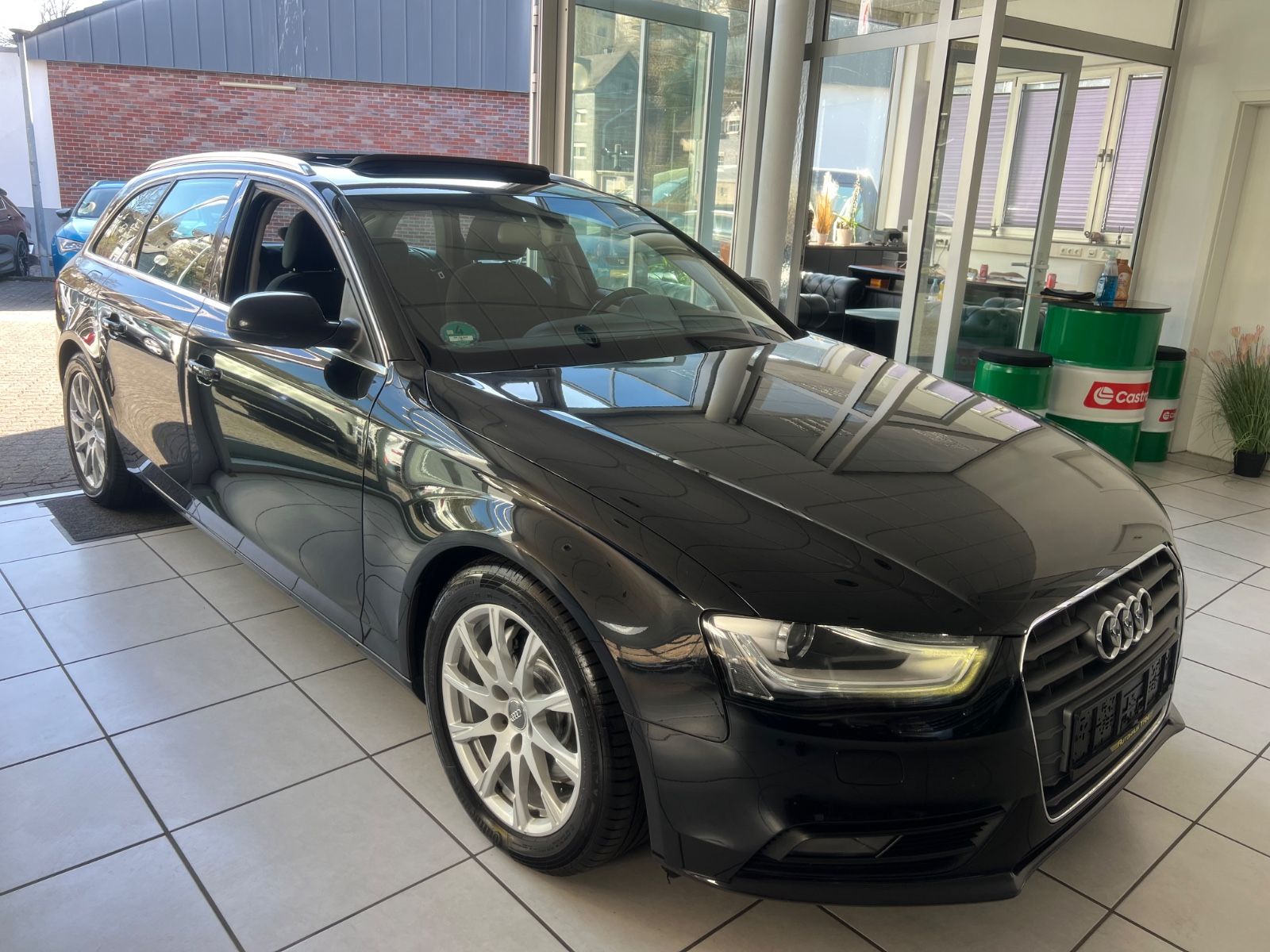 Fahrzeugabbildung Audi A4 Avant 2.0 TFSI Ambition *XENON/LED*AUTOMATIK*