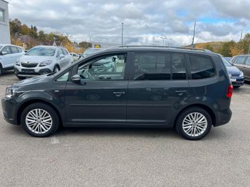 Volkswagen Touran - 4