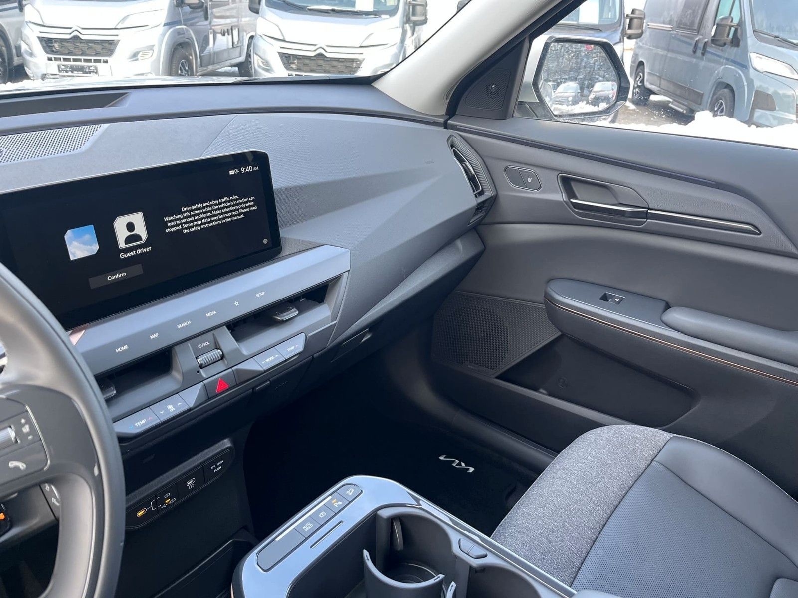 Fahrzeugabbildung Kia EV5 Kamera Totwinkel Ambiente LED Sound uvm.