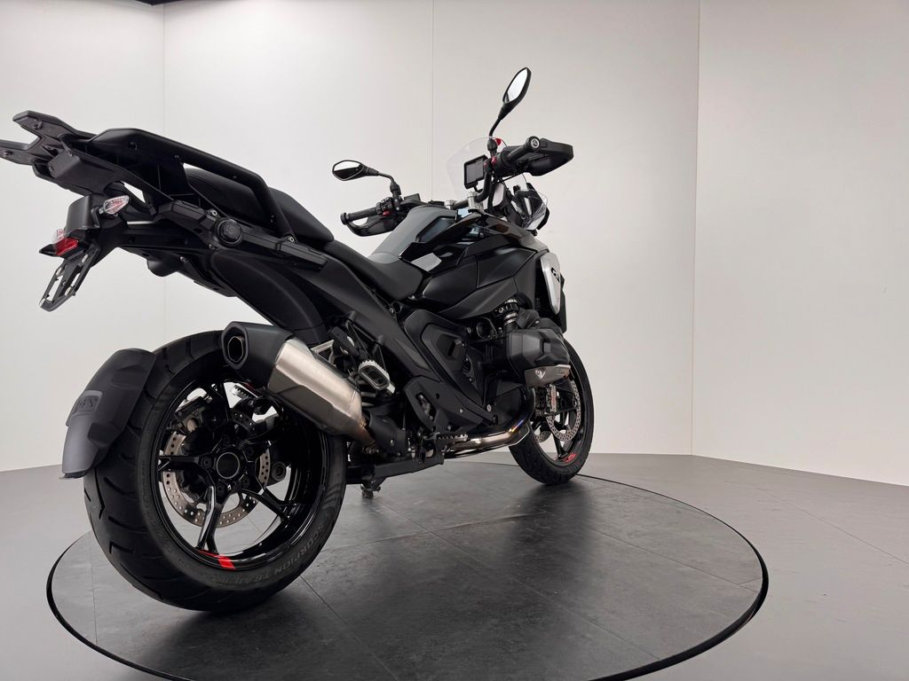 Fahrzeugabbildung BMW R1300 GS *ADAPT. FAHRWERK *3 PAKETE