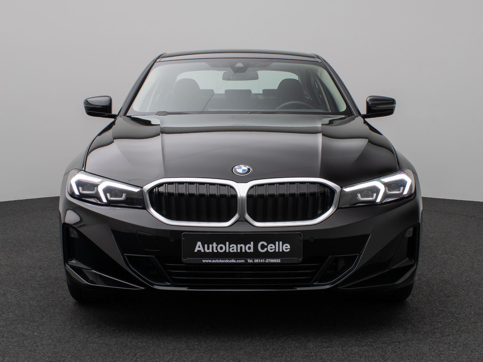 Fahrzeugabbildung BMW 318i DAB PDC Widscreen Geschwindigkeitsreg LED