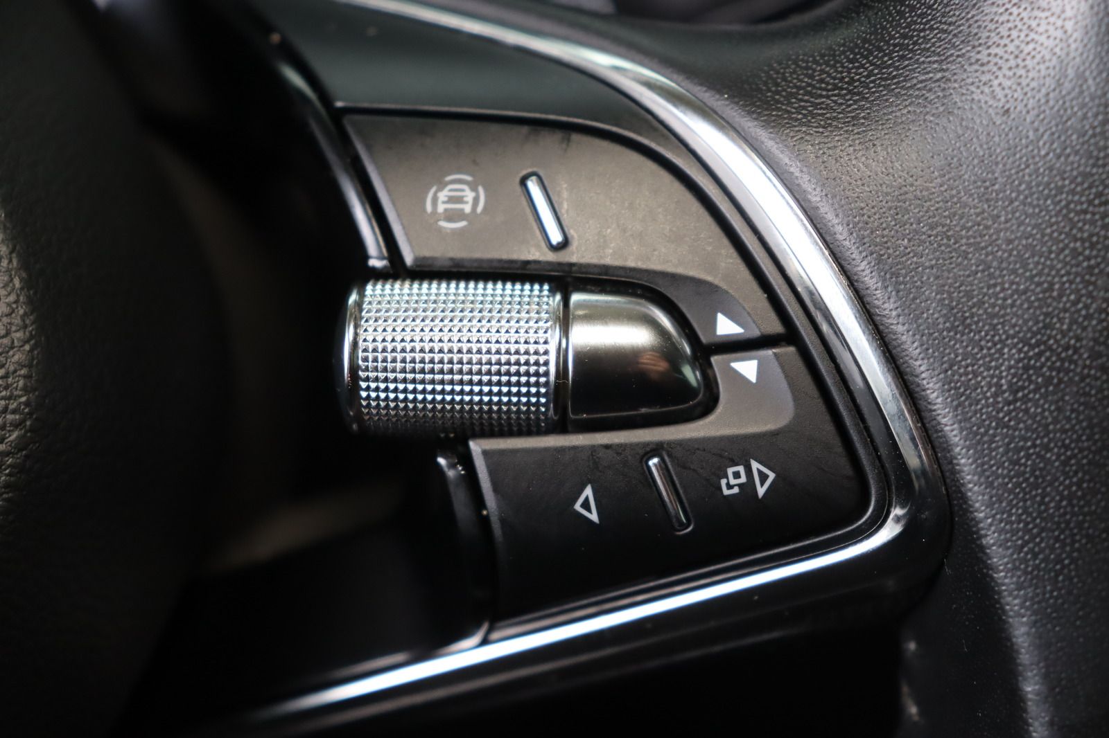 Fahrzeugabbildung SKODA Fabia 1.0 Combi Automatik * LED * Navigation Cle