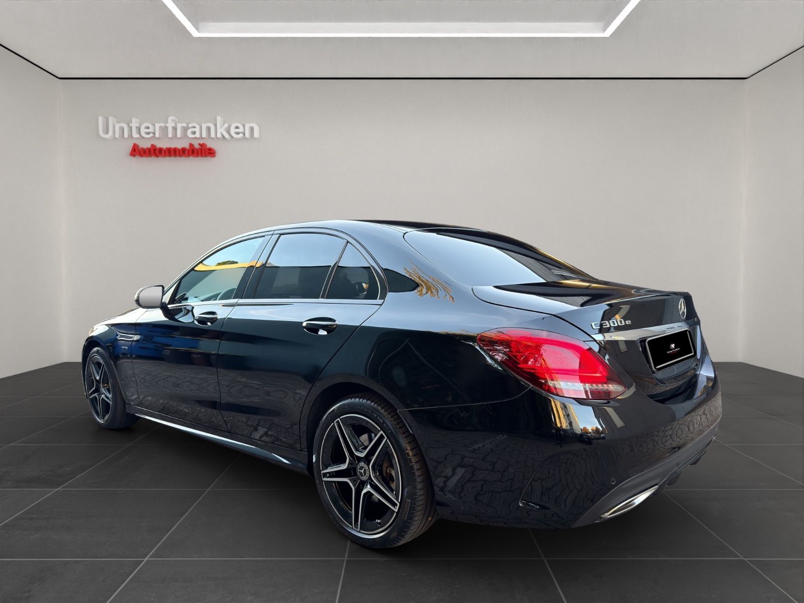 Mercedes-Benz C 300e AMG LINE-KAMERA-KEYLESS-SPUR-TOTWI-LED imagem 3