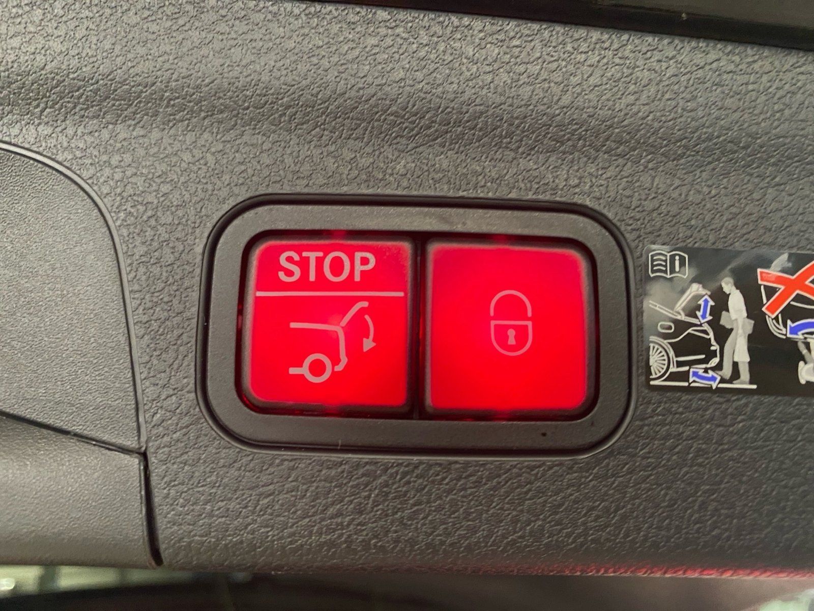Fahrzeugabbildung Mercedes-Benz GLE 400 e 4M*AHK*Distronic*Panora*Totwinkel*360*