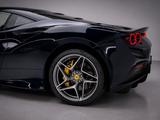 Ferrari F8 TRIBUTO*1.HAND*LIFT*CARBON*RACING SEAT* - Ferrari Gebrauchtwagen in Stuttgart