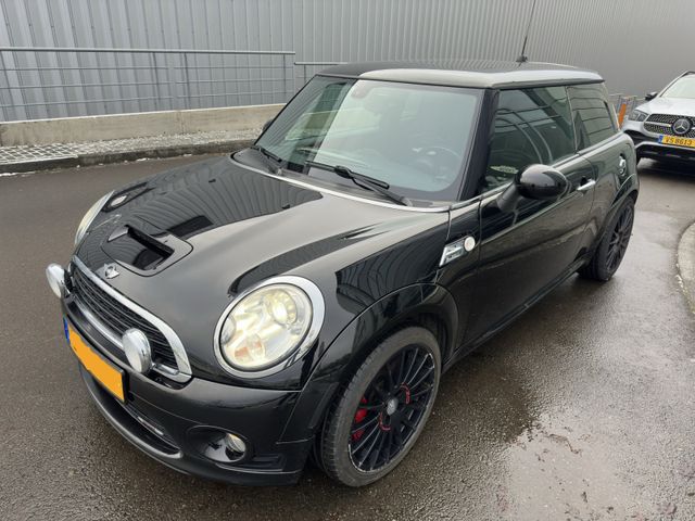 MINI John Cooper Works TUV