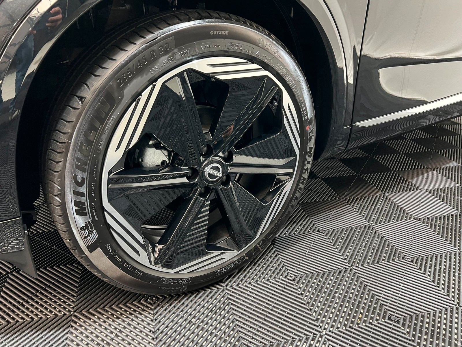 Fahrzeugabbildung Nissan Qashqai 1.3 MHEV -X-tronic Tekna+Premium