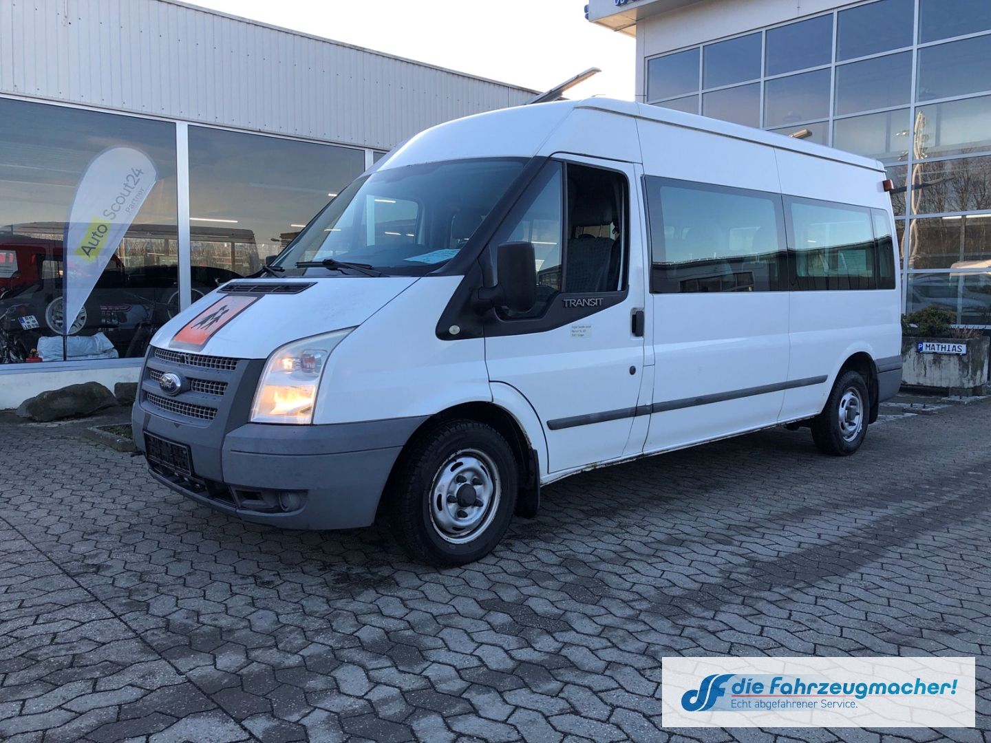 Fahrzeugabbildung Ford Transit Kombi FT 300L Trend KLima 2.2 TDCI *1174