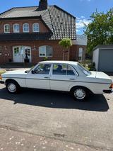 Mercedes-Benz W 123  200 - Mercedes-Benz 200: W123