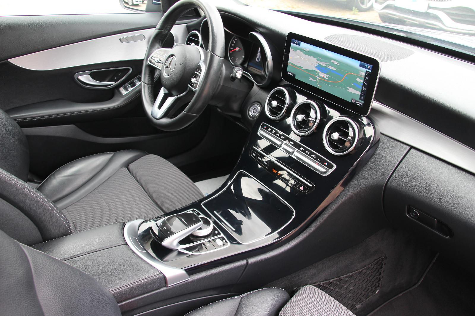 Mercedes-Benz C 180 Lim. Avantgarde LED/T-Leder/Kamera/CarPlay