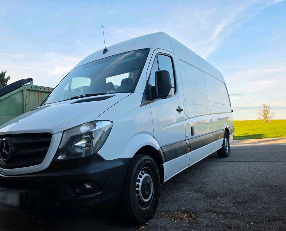 Image of Mercedes-Benz Sprinter