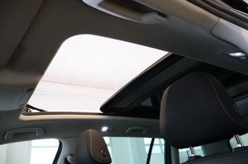 Volkswagen Golf VII Variant Highline LED Navi PanoSchiebe.