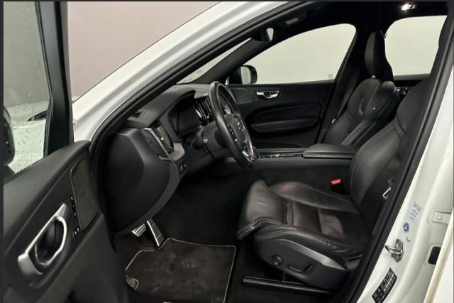 Volvo XC60 B4 R-Design/Nappa/Navi/Pano/Xenium-Paket